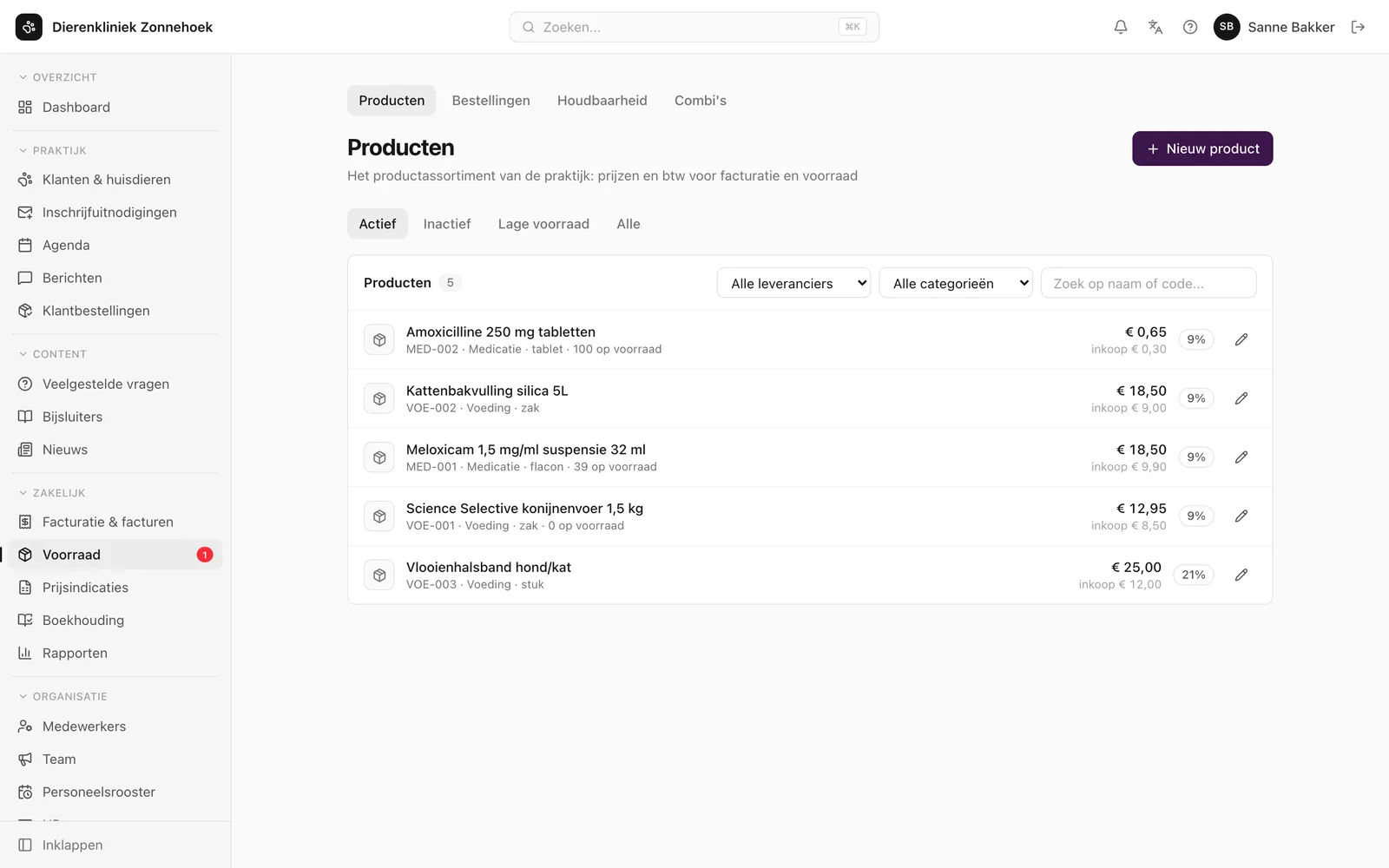 Productenoverzicht in de voorraadmodule met categorieën en artikelcodes.